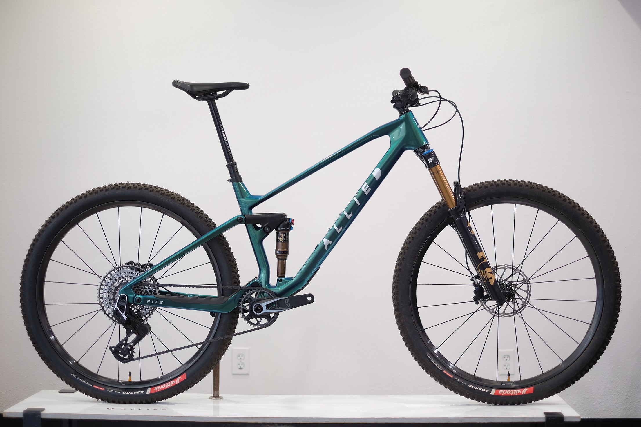 FITZ XO - Harlequin Swift Green