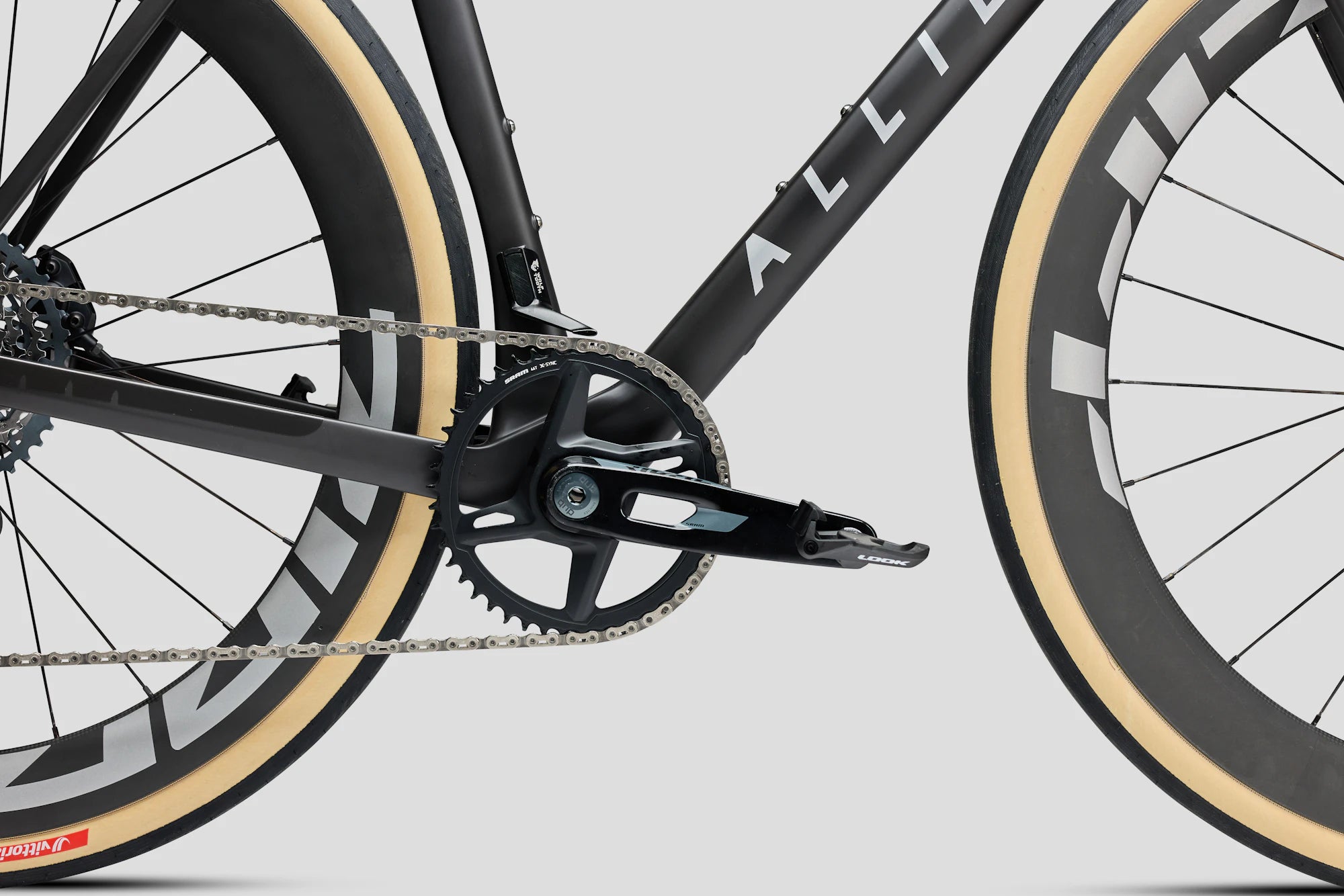 ECHO SRAM Rival XPLR AXS Bike